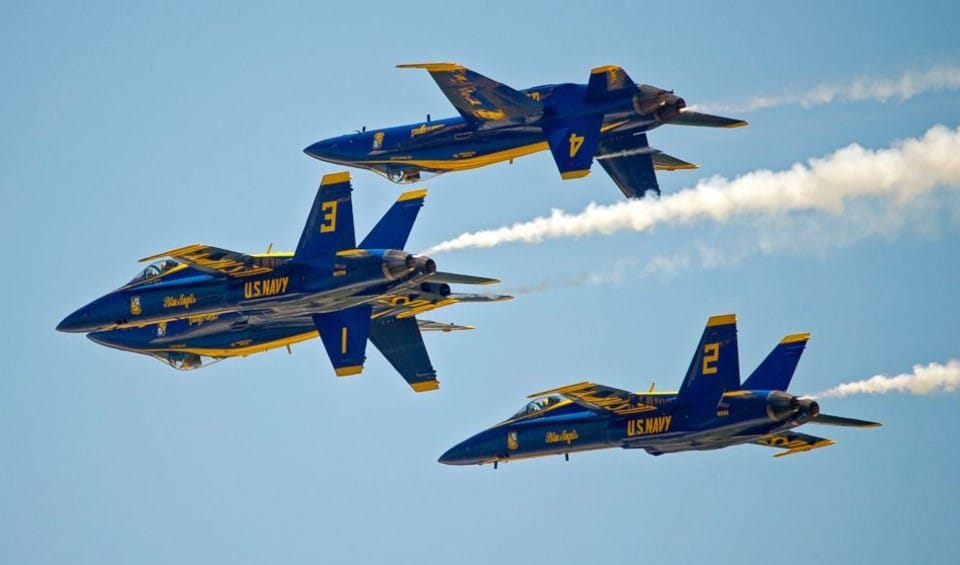 Blue Angels jet formation
